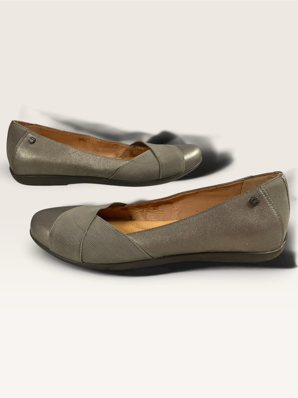 Nurture Gray Leather Classic Gray Women's Slip-On Flats Size 8M - Picture 7 of 8